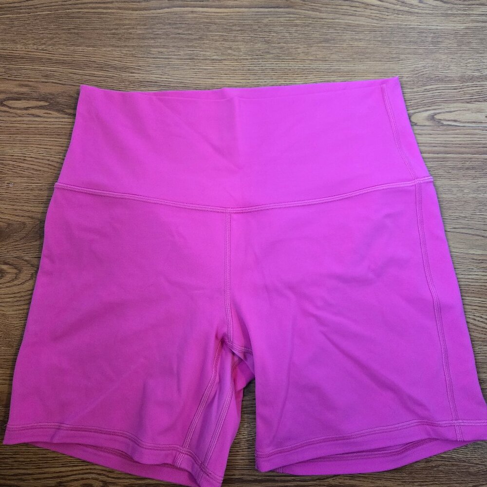 Lululemon Align 6 inch High Rise Short in size 10, color Sonic Pink
